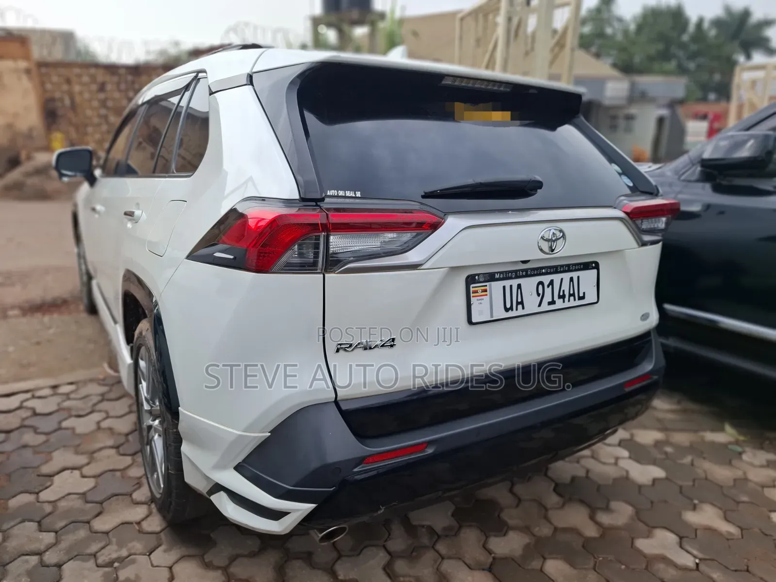 Toyota RAV4 2021 White