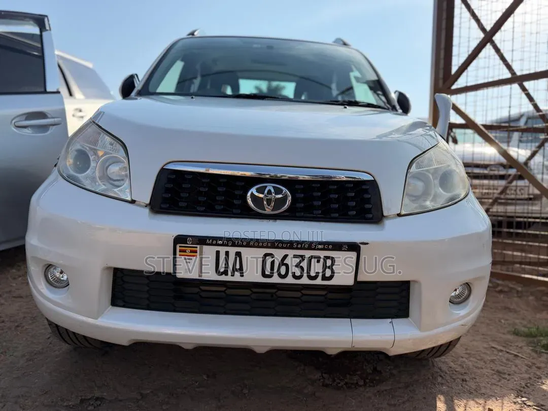 Toyota Rush 2012 White