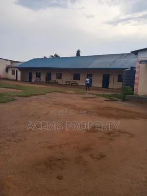 10bdrm House in Kawempe for sale