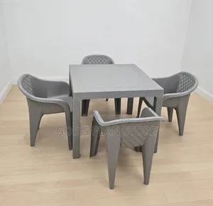 Easy Bar and Restaurant Plastic Table and Chairs