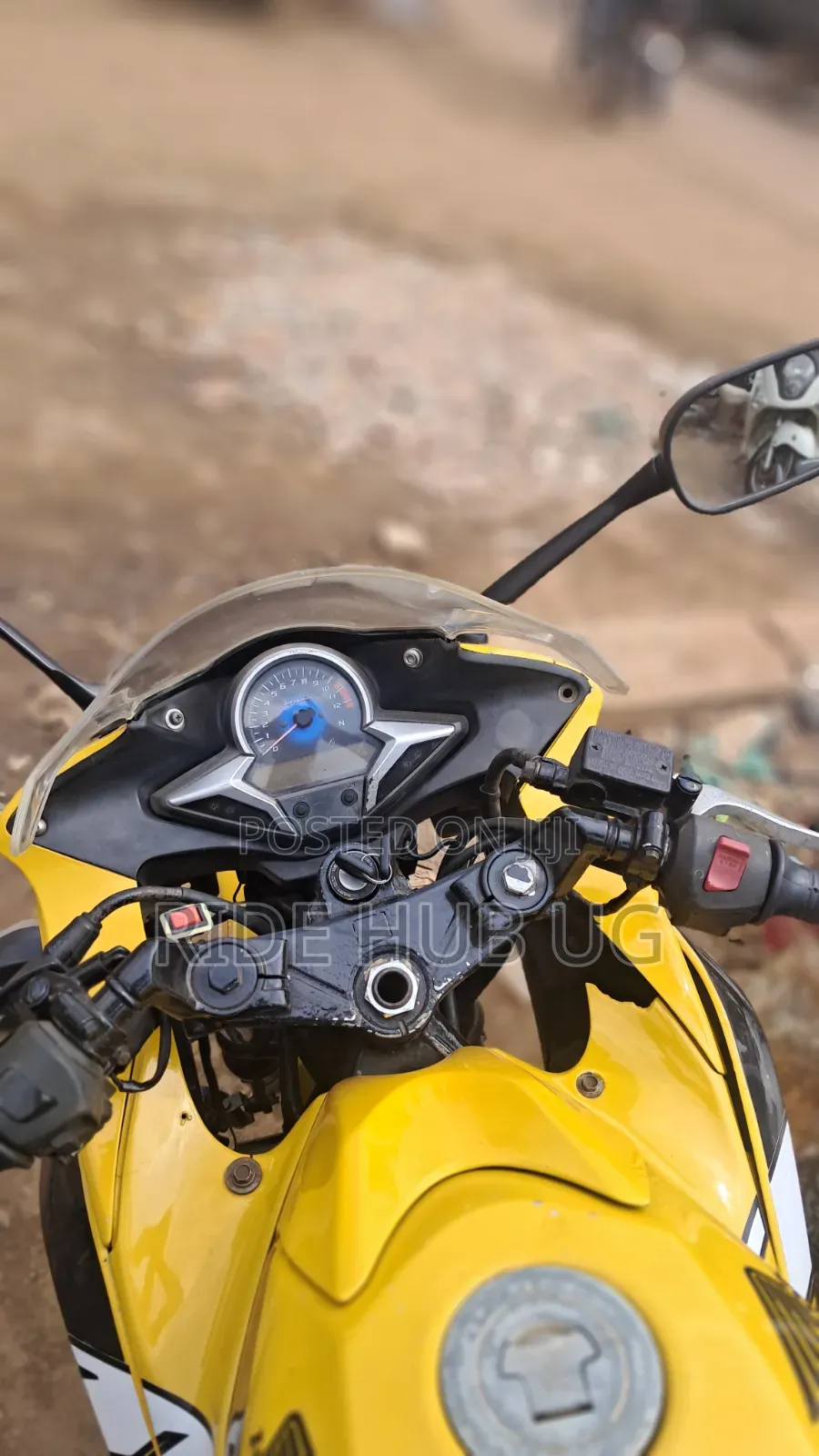 Honda CBR 2012 Yellow