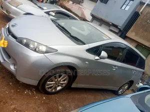 Toyota Wish 2011 Silver