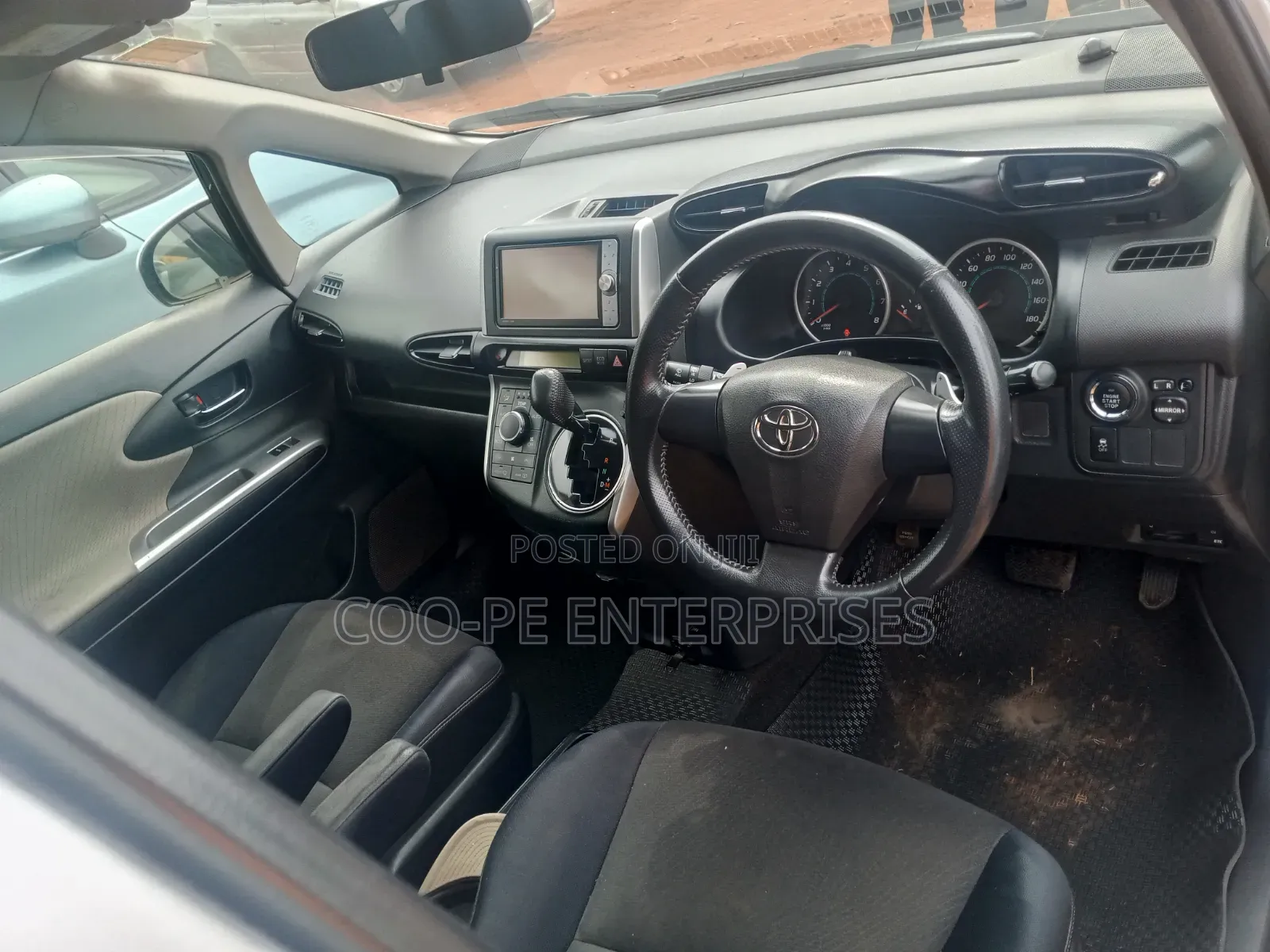 Toyota Wish 2011 Silver