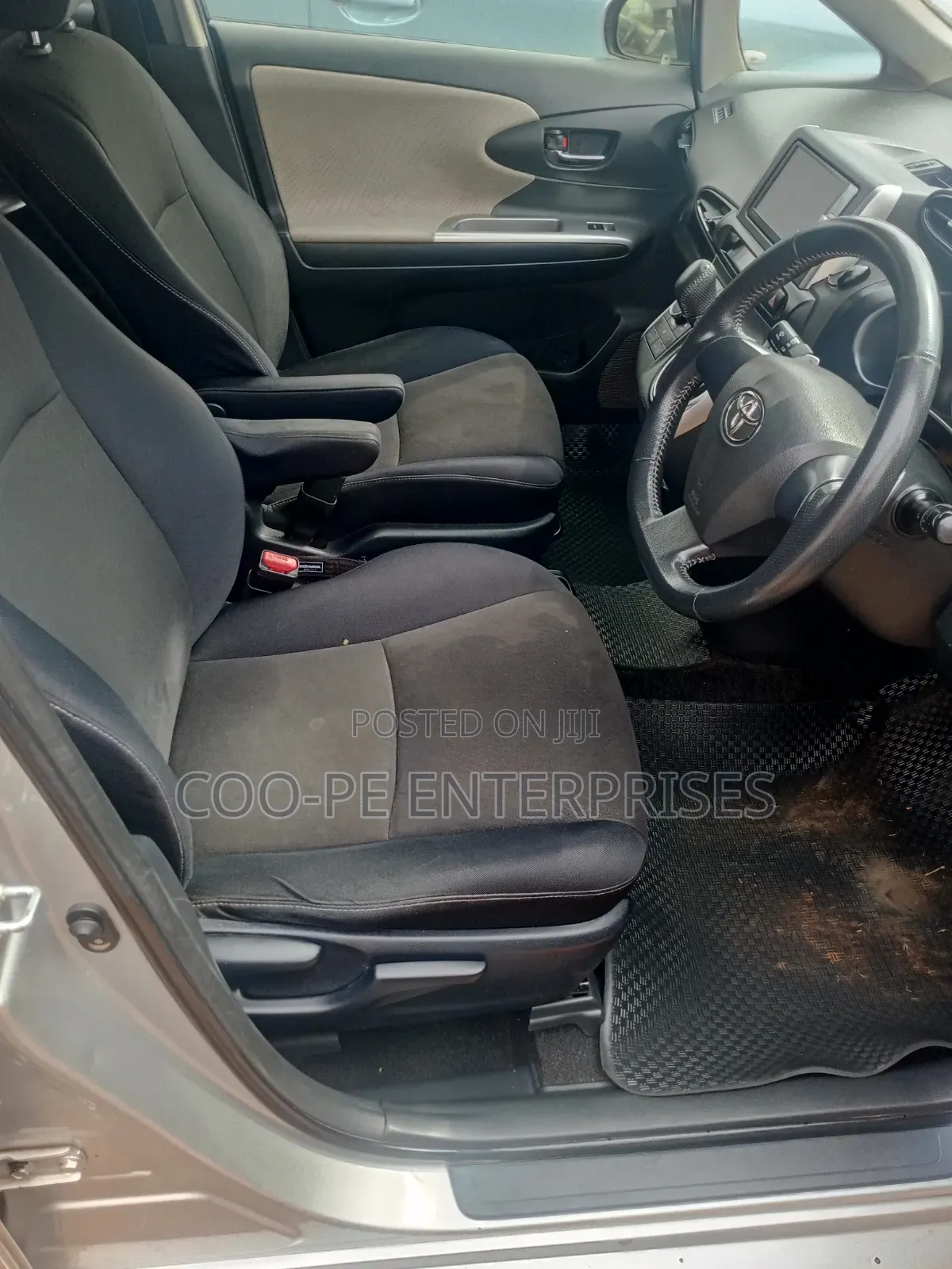 Toyota Wish 2011 Silver