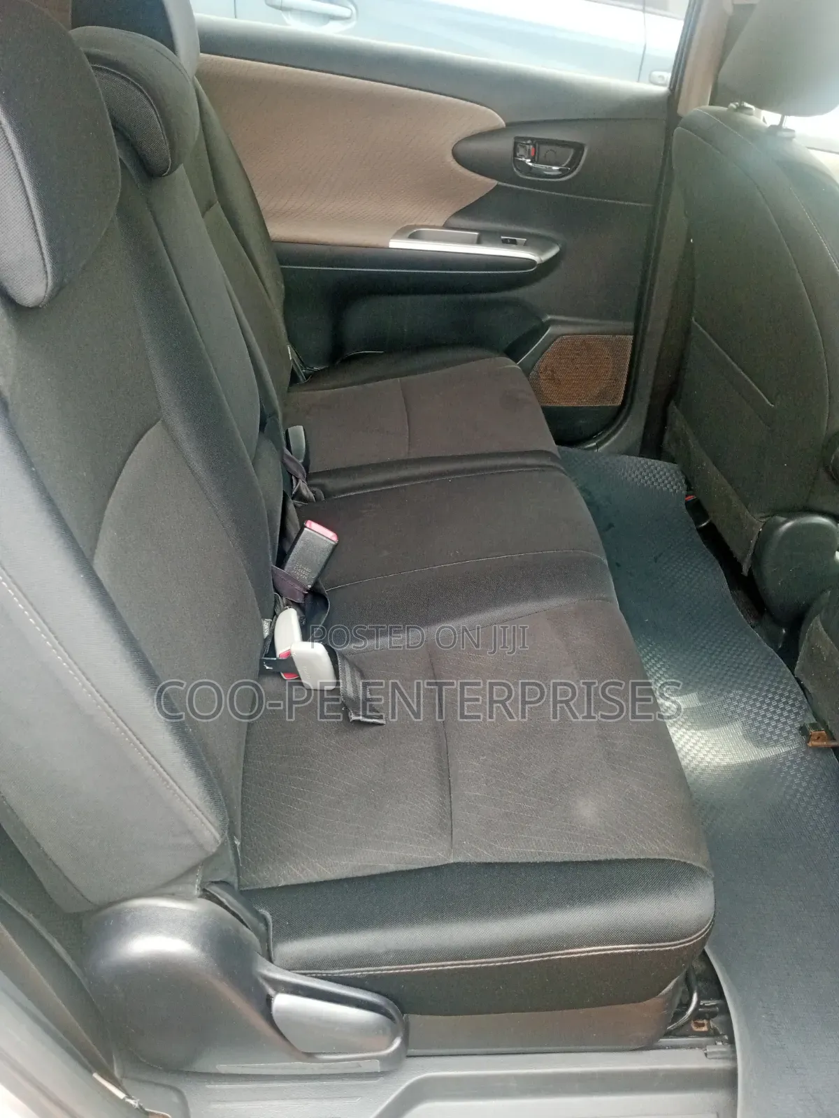 Toyota Wish 2011 Silver
