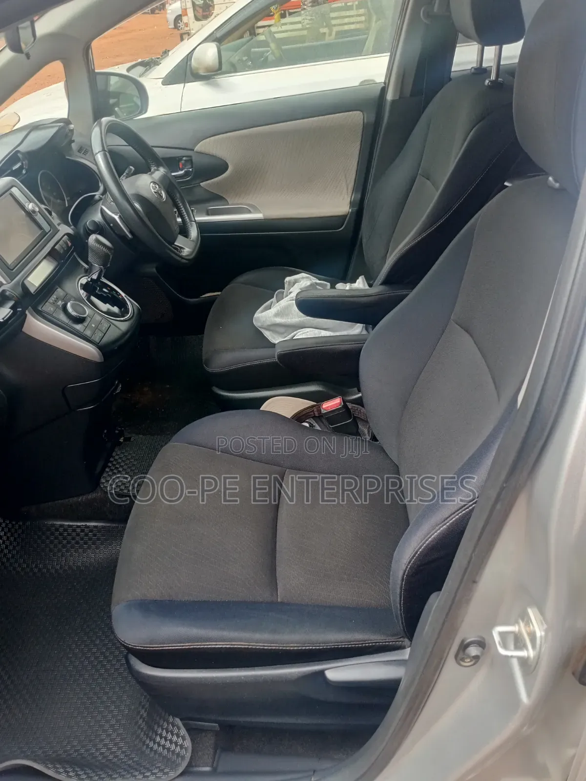 Toyota Wish 2011 Silver