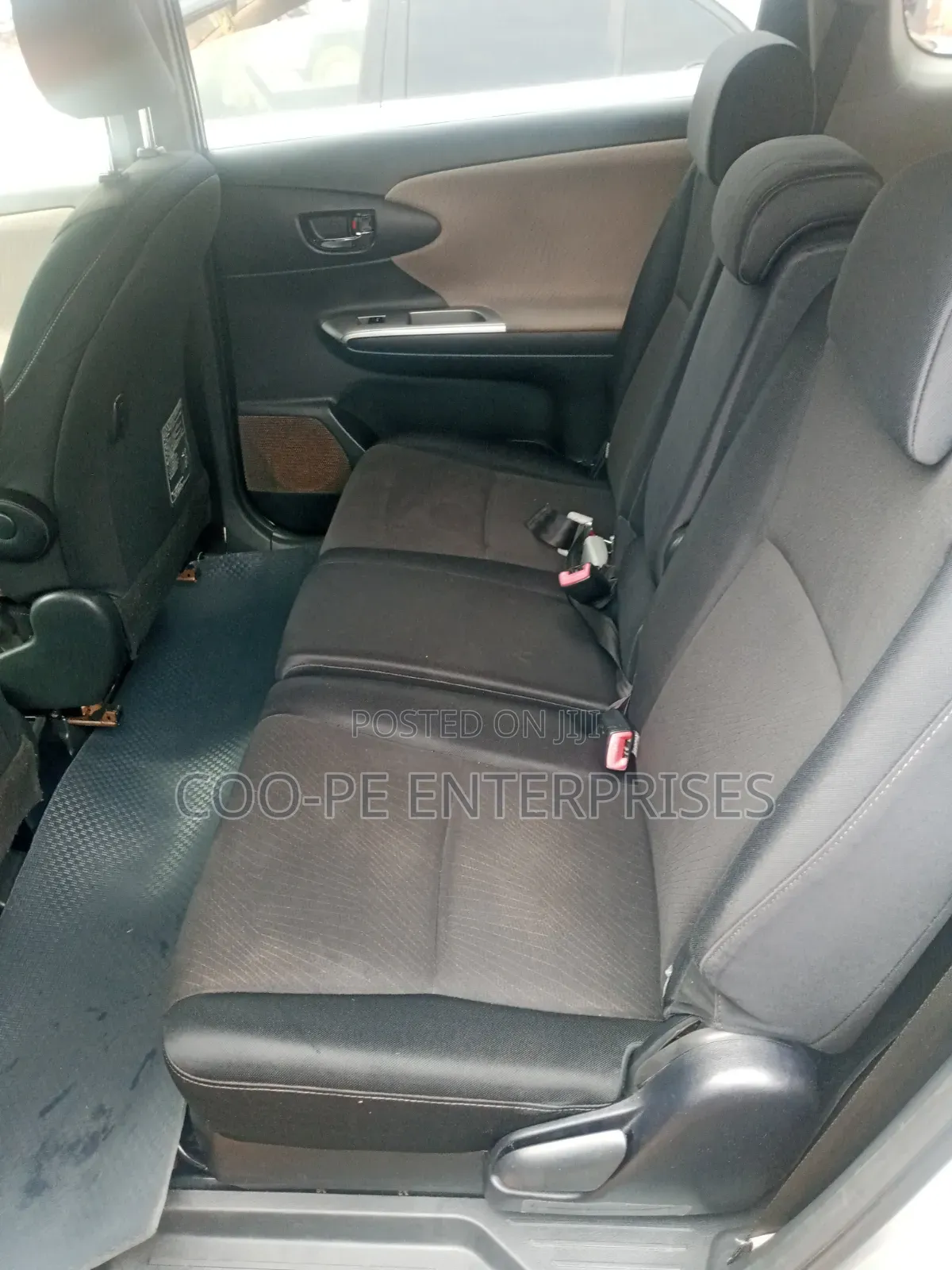 Toyota Wish 2011 Silver