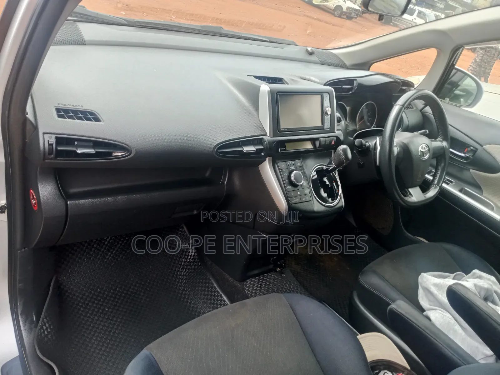 Toyota Wish 2011 Silver