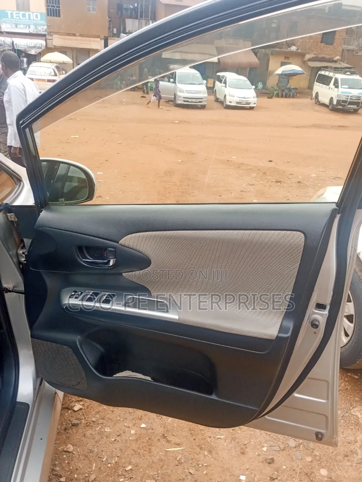 Toyota Wish 2011 Silver