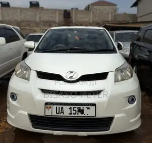 Toyota IST 2010 White