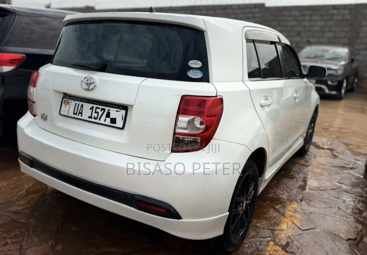 Toyota IST 2010 White