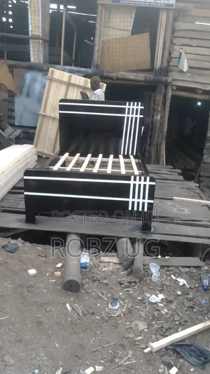 Plain Wood Bed 4*6