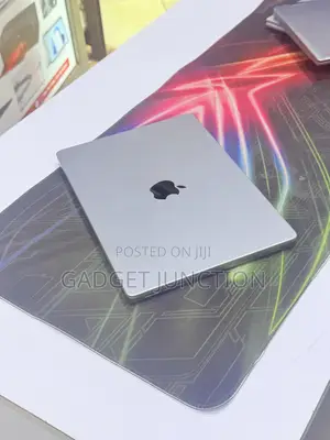 New Laptop Apple MacBook Pro 2023 M3 8GB Apple M3 SSD 512GB