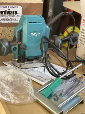 Makita 900W Router Machine Original