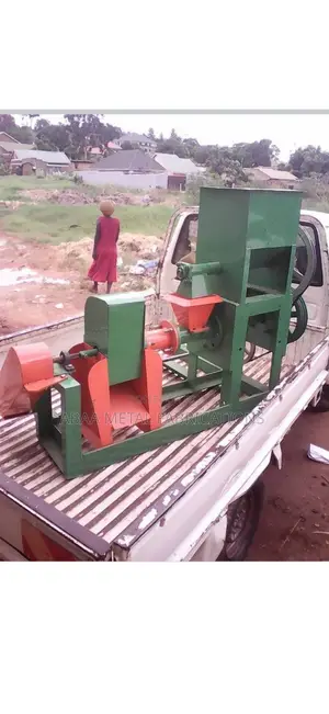 Heavy-Duty Commercial Biomass Animal Feed Pellet Machine (80 Kg)