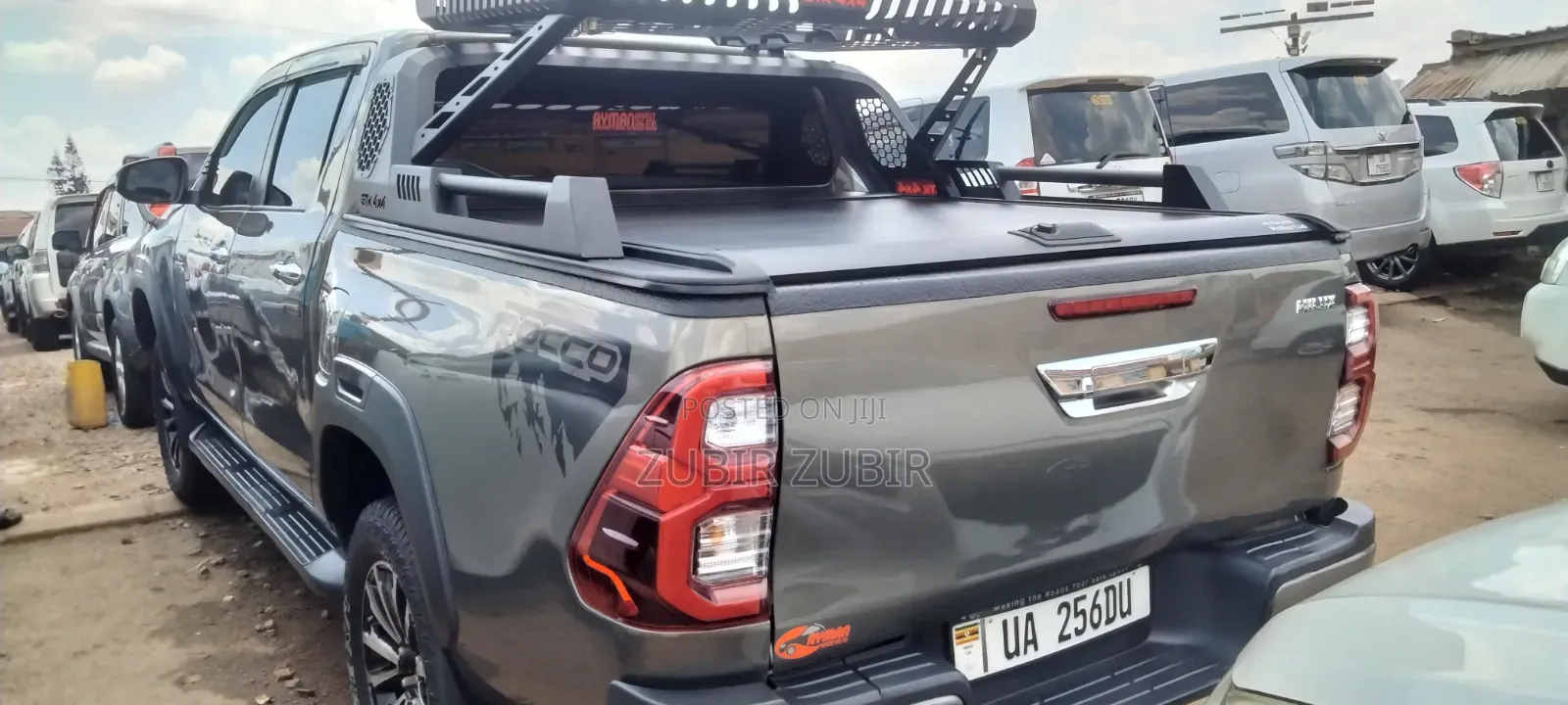 Toyota Hilux 2017 Gray