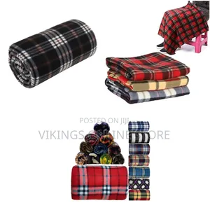 1 Piece of Soft Fleece Throw Checked Large Polar Fleece Warm Soft