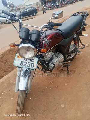 Bajaj Boxer 100 2024 Red