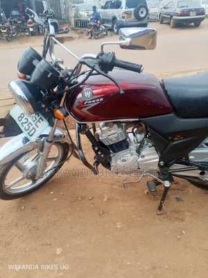 Bajaj Boxer 100 2024 Red