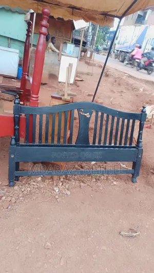 Used / Second Hand 5by6 Wooden Bed in a Fine State on Sale