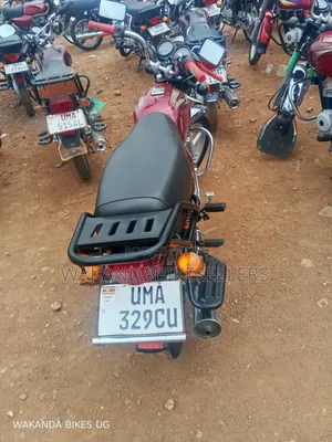 Bajaj Boxer 100 2025 Red