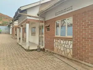 3bdrm Duplex in Seeta-Namuganga for sale