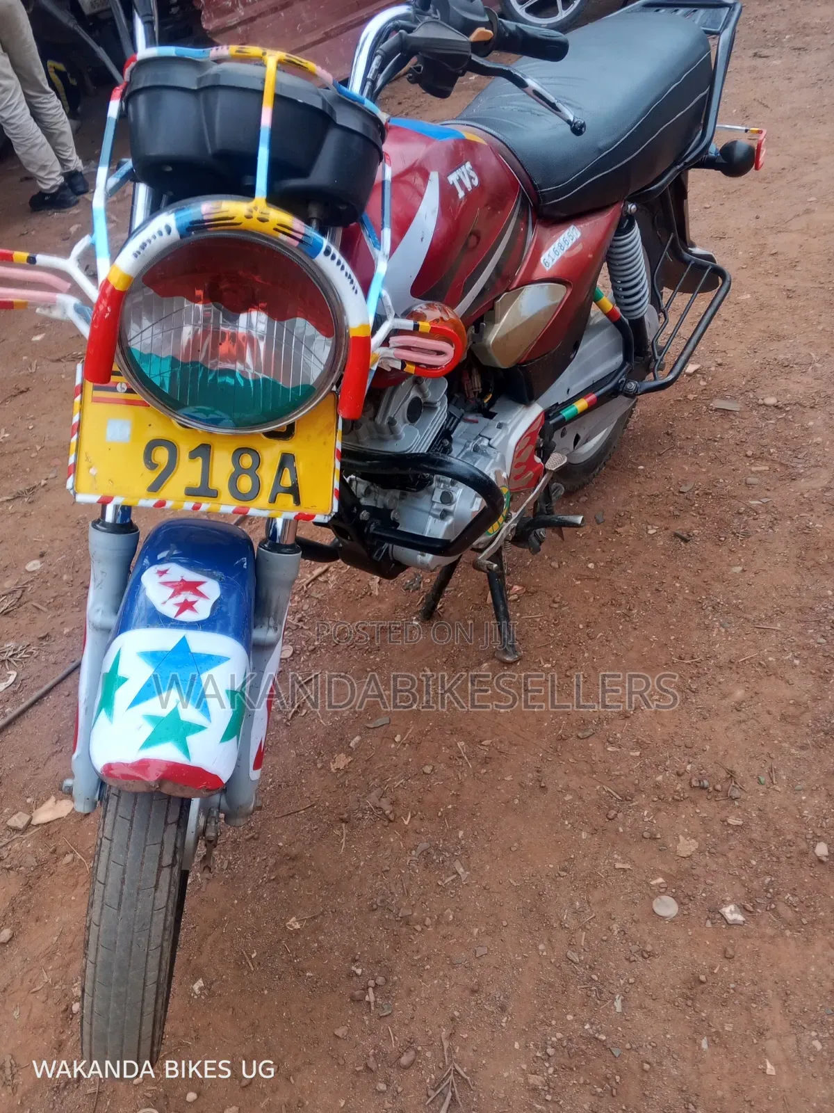 TVS HLX 125 2022 Red
