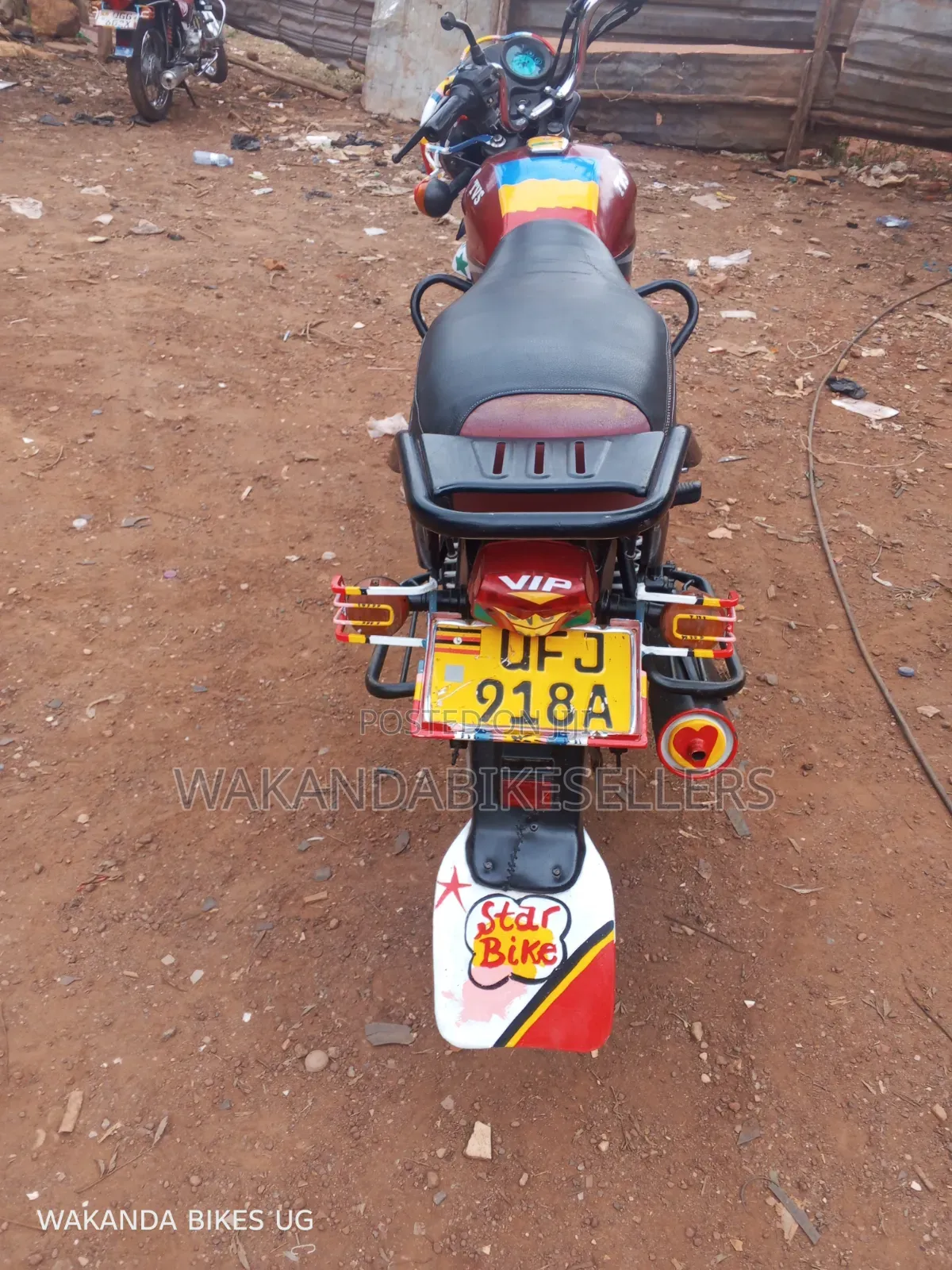 TVS HLX 125 2022 Red