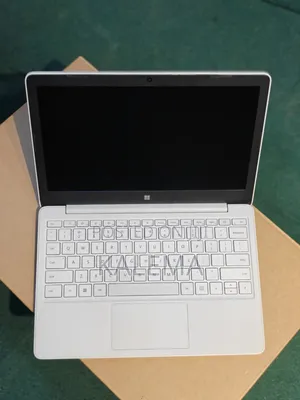 New Laptop Microsoft Surface Laptop SE 8GB Intel Celeron SSD 128GB