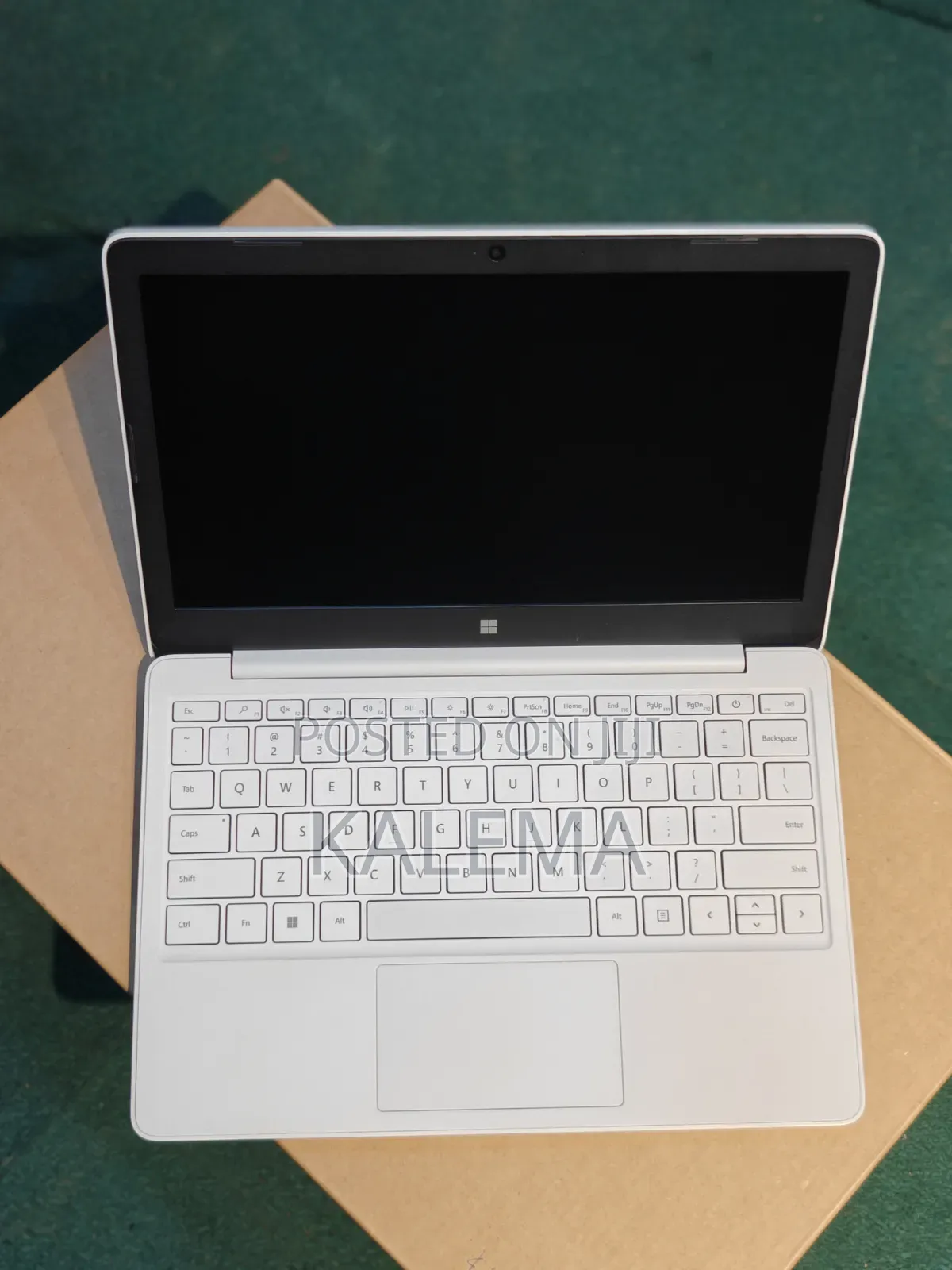 New Laptop Microsoft Surface Laptop SE 8GB Intel Celeron SSD 128GB