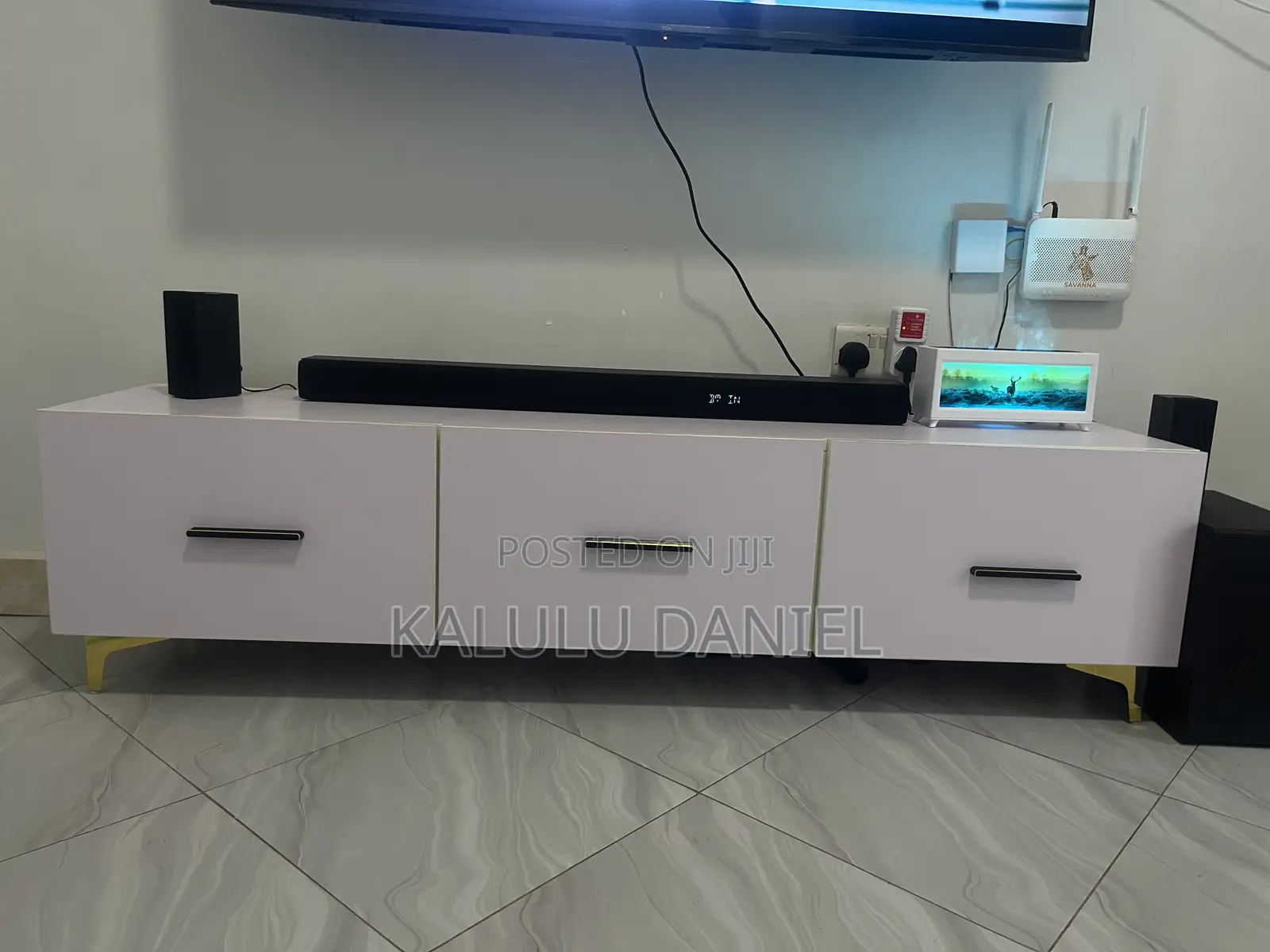 New Modern TV Stand