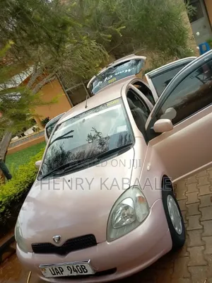 Toyota Vitz 1.0 FWD 3dr 2000 Pink