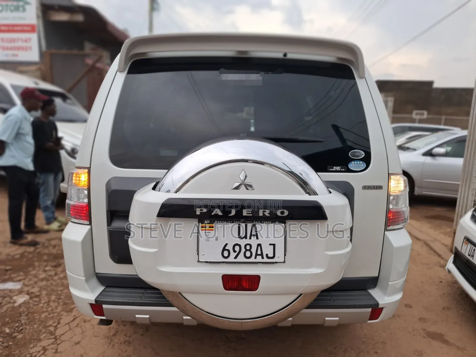 Mitsubishi Pajero 2012 White