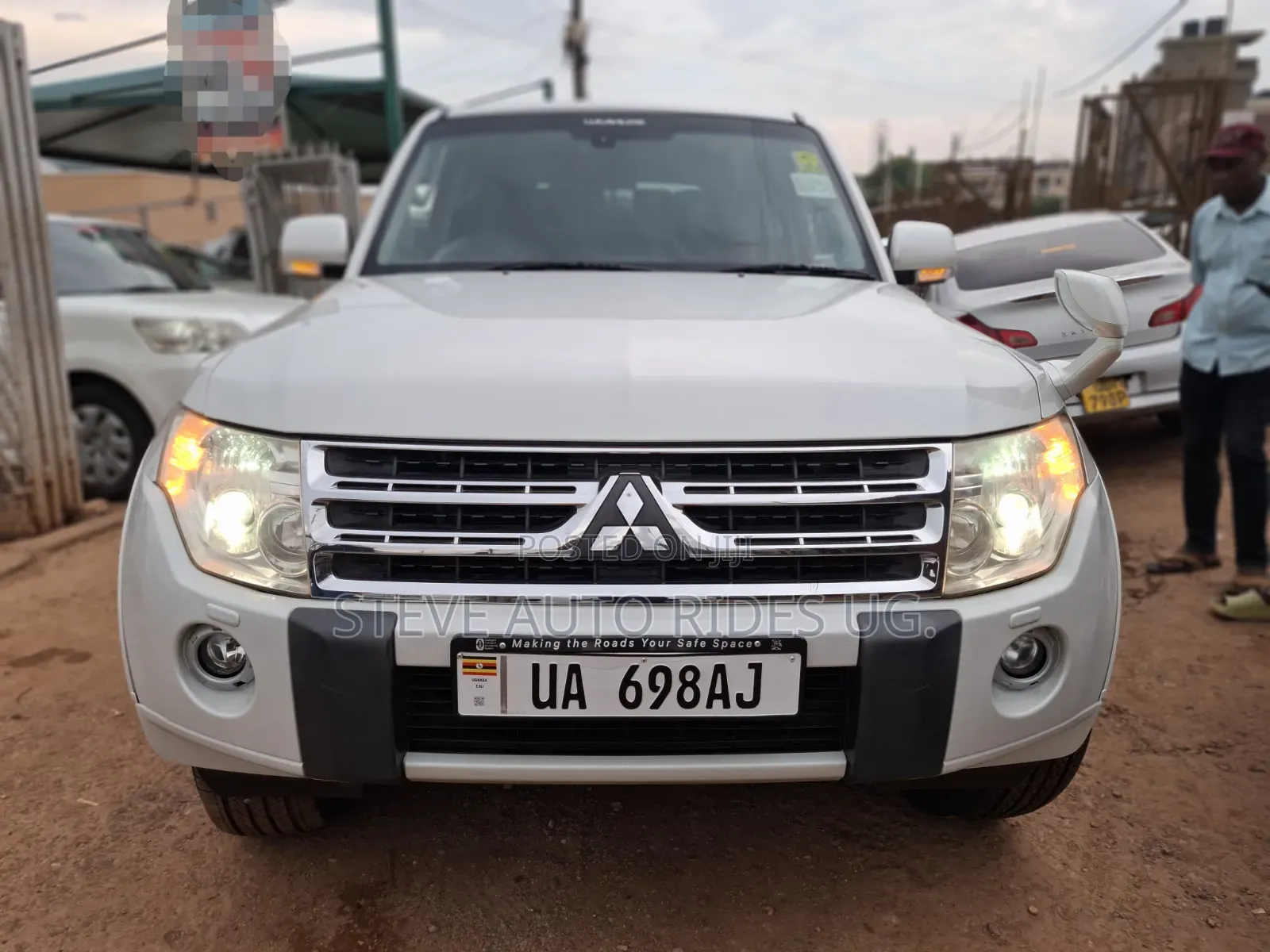 Mitsubishi Pajero 2012 White