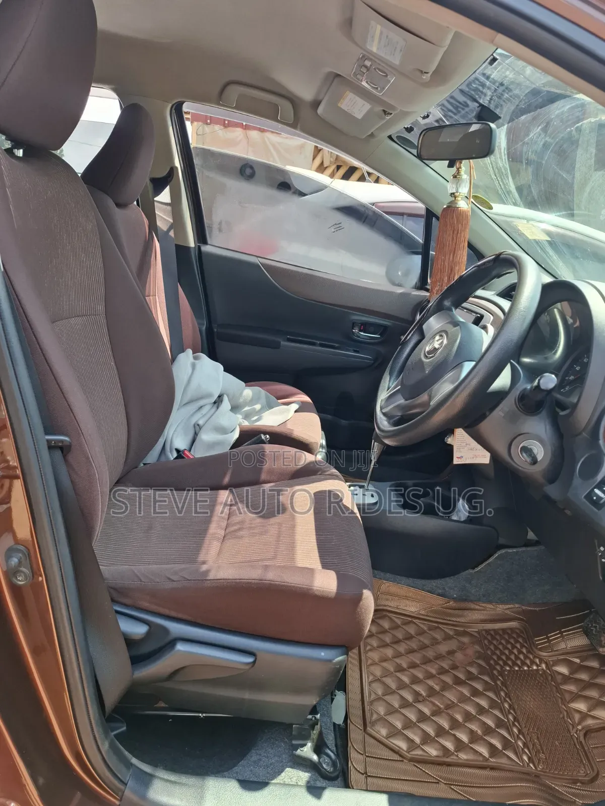 Toyota Vitz 2010 Brown