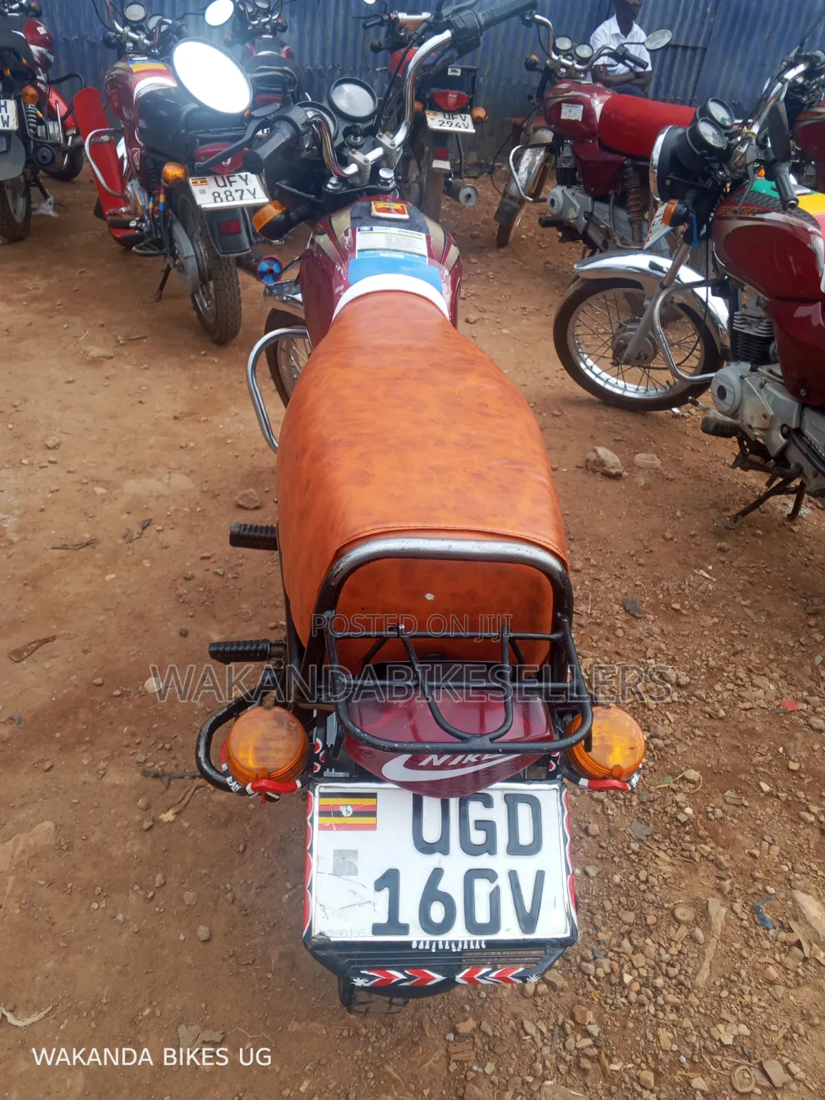 Bajaj Boxer 100 2024 Red
