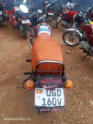 Bajaj Boxer 100 2024 Red