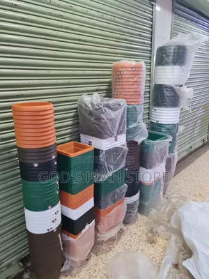 Square/Round Plastic Flower Pots Plastic Flower Pots for Restaurant