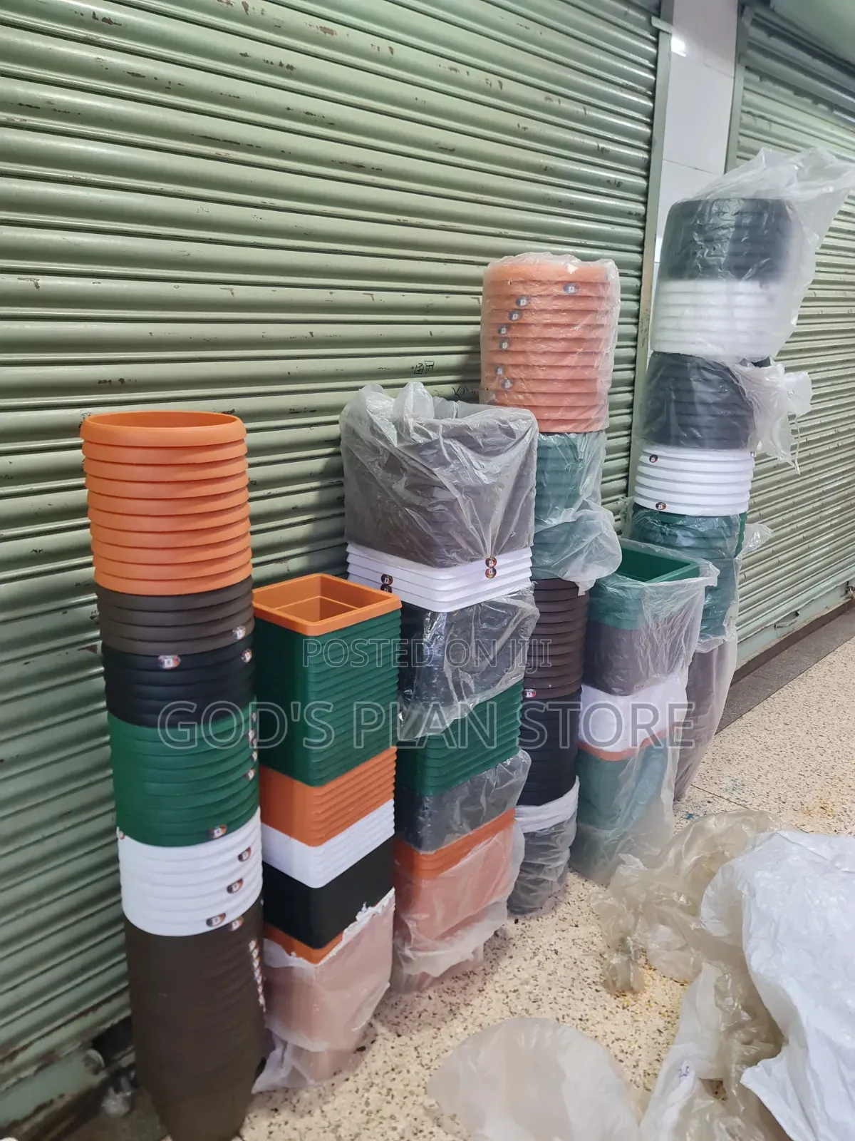 Square/Round Plastic Flower Pots Plastic Flower Pots for Restaurant