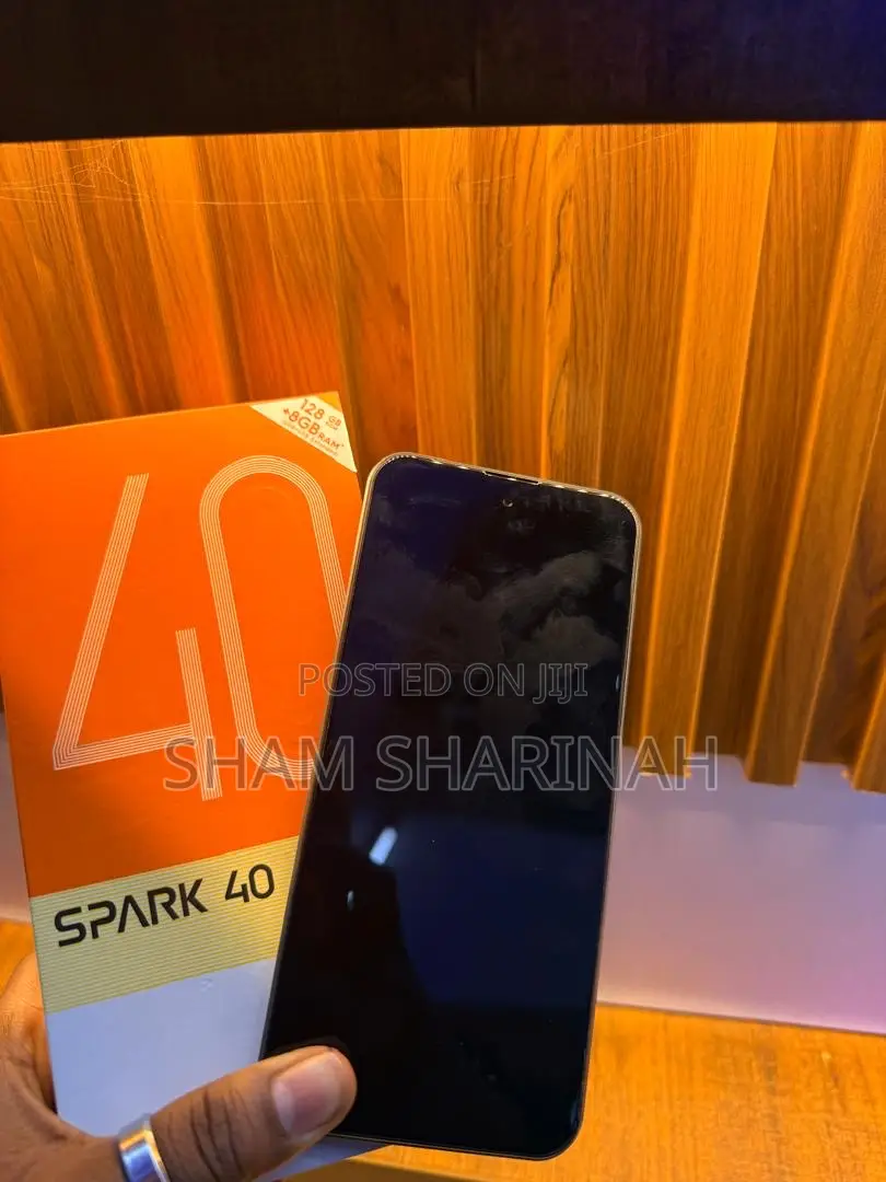 New Tecno Spark 40 128 GB Silver