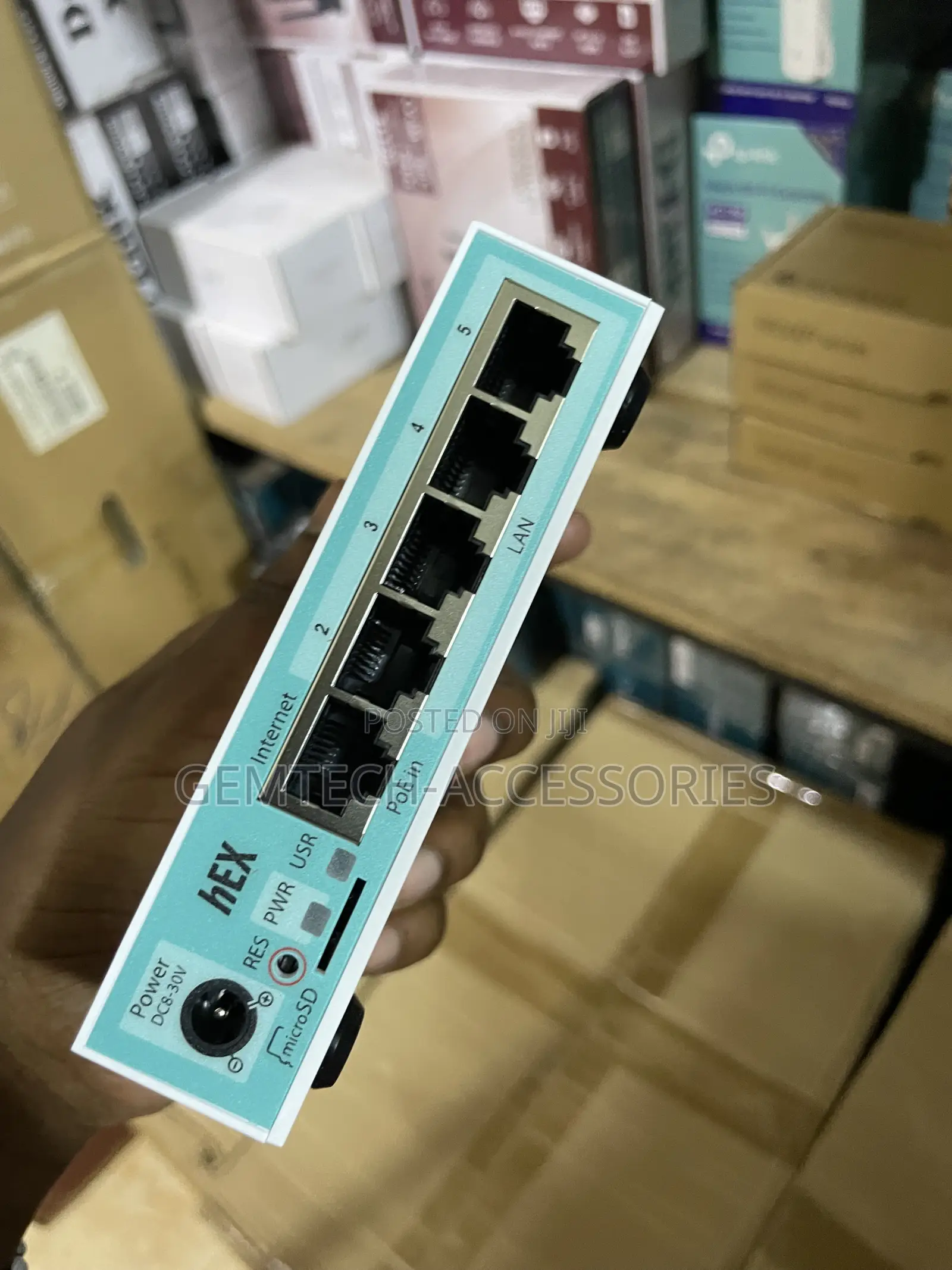 MikroTik hEX RB750Gr3 Router