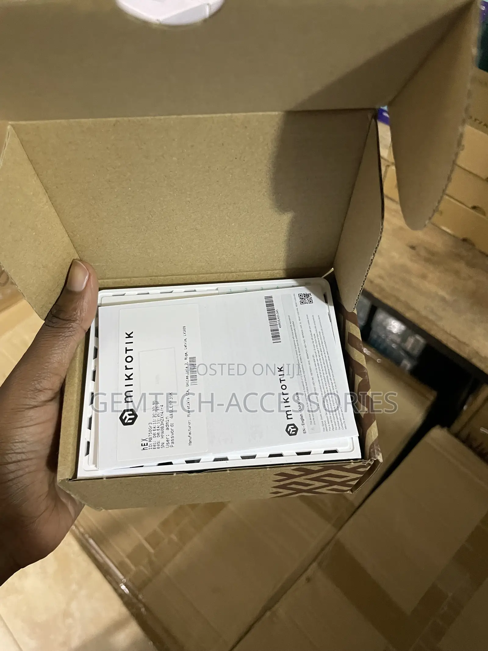 MikroTik hEX RB750Gr3 Router