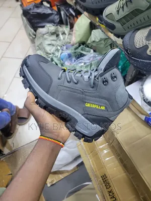 Caterpillar Men's Safety Boots