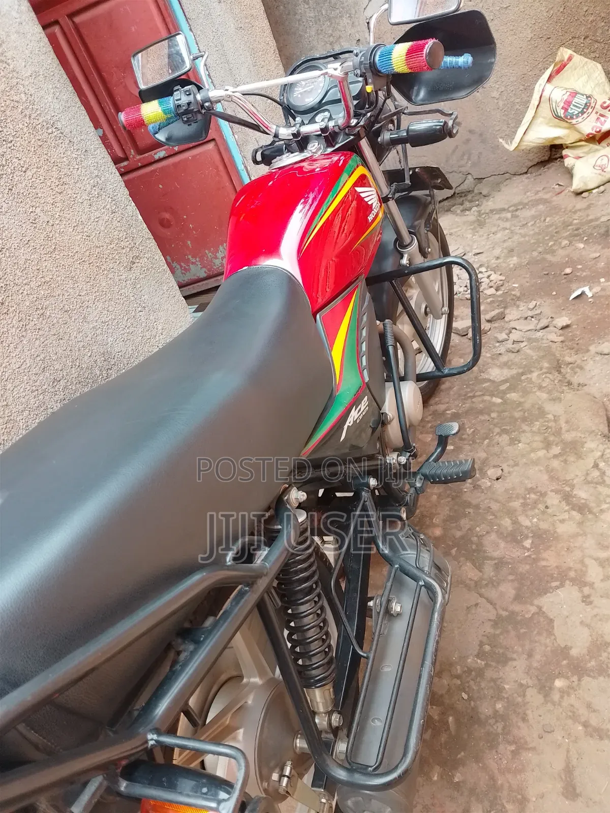 Honda CB 2024 Red
