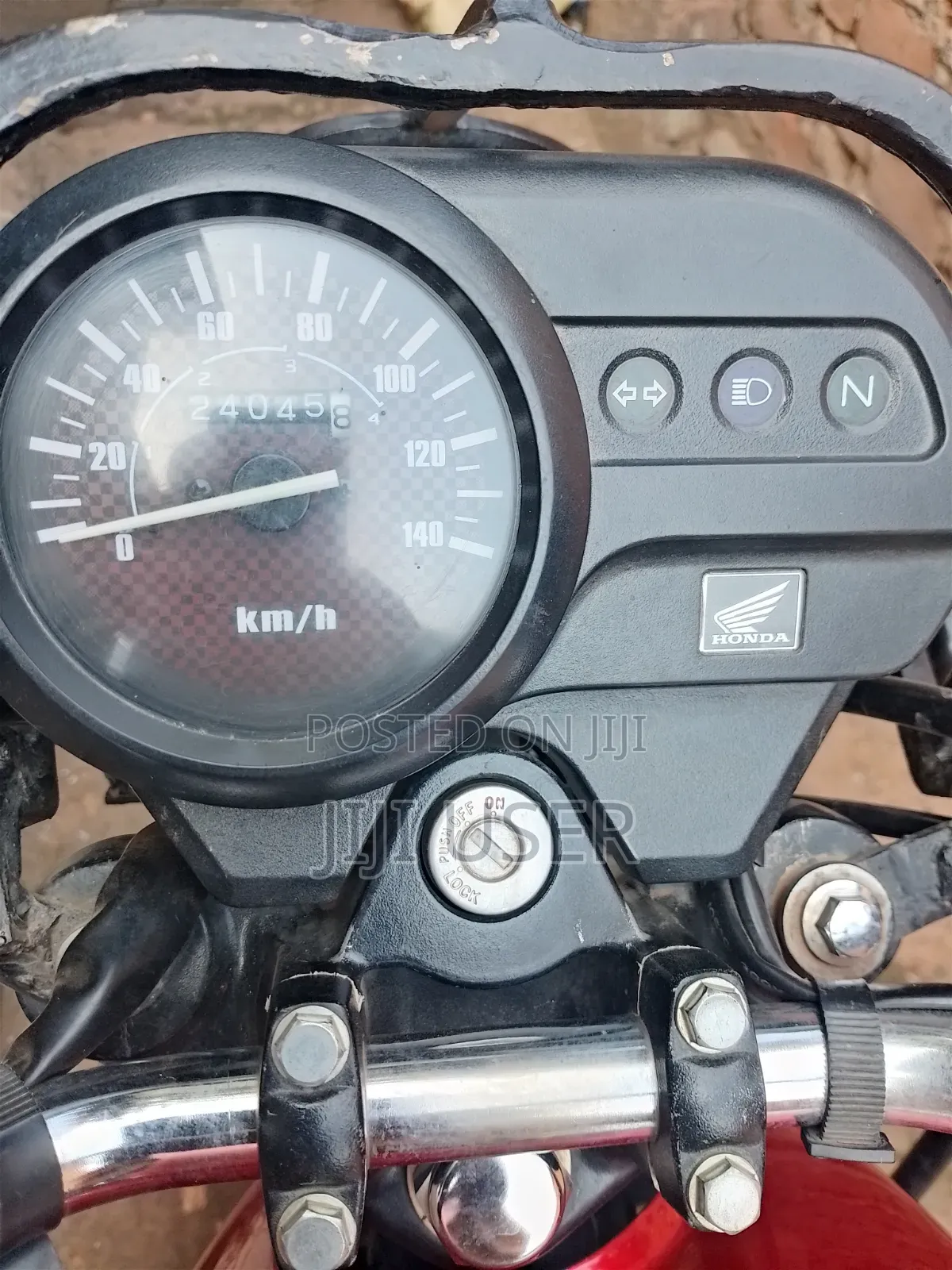 Honda CB 2024 Red