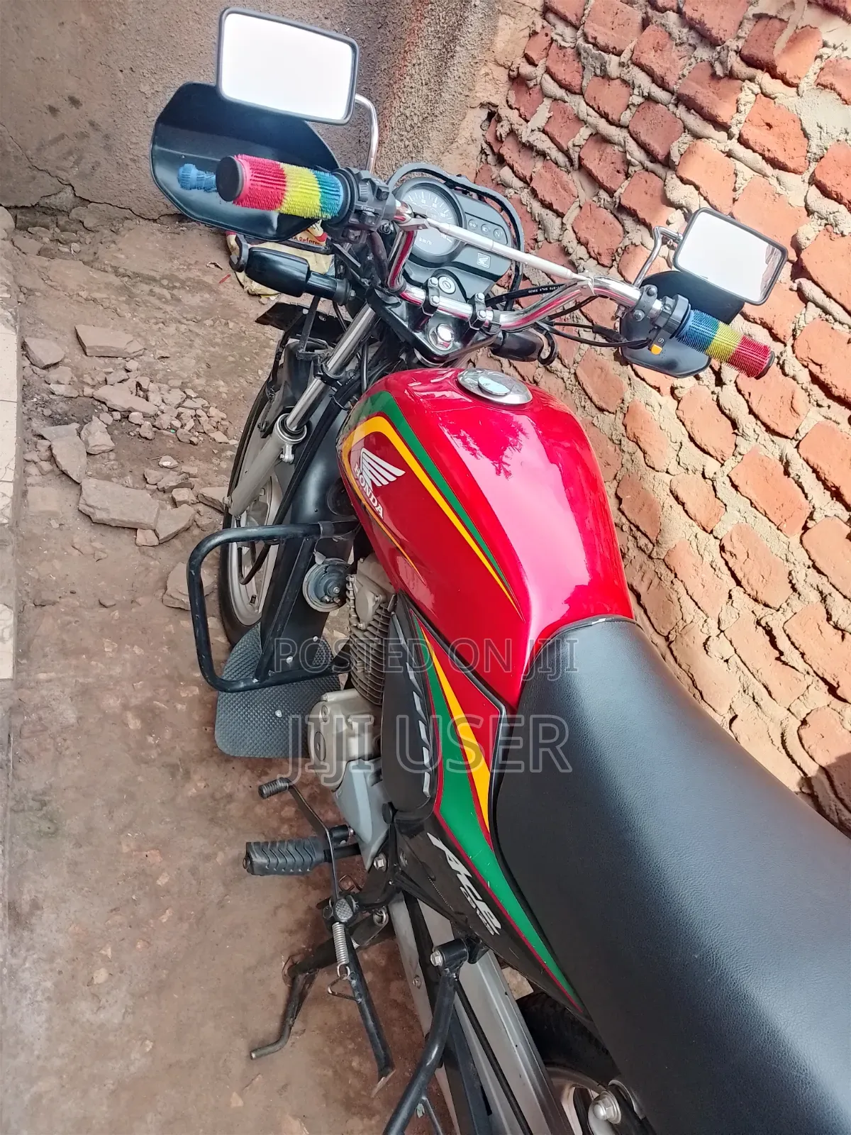 Honda CB 2024 Red