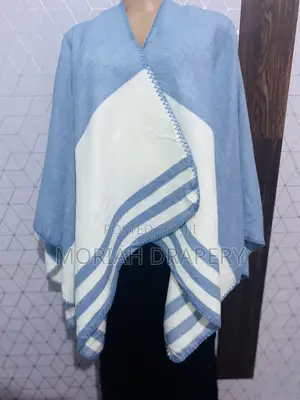 Stylish Women's Knitted Ponchos / Capes - Warm and Elegant - Free Size
