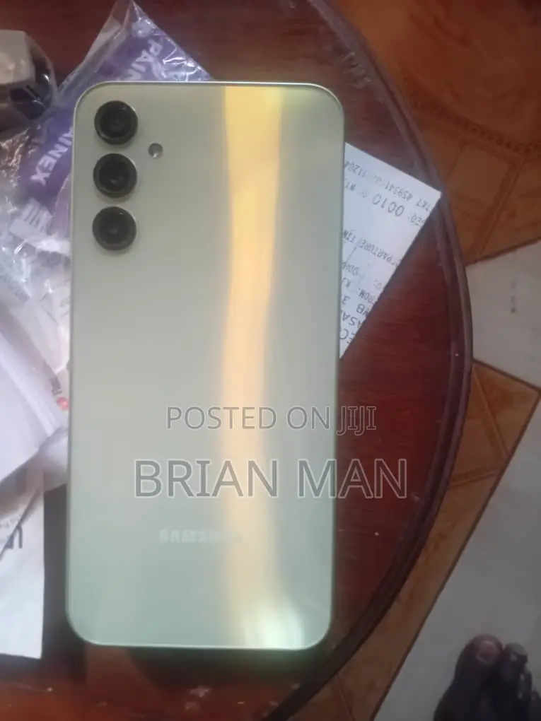 Samsung Galaxy A24 128 GB Green