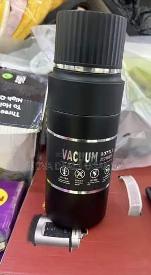 750mL Double-Wall Vacuum Bottle Flask