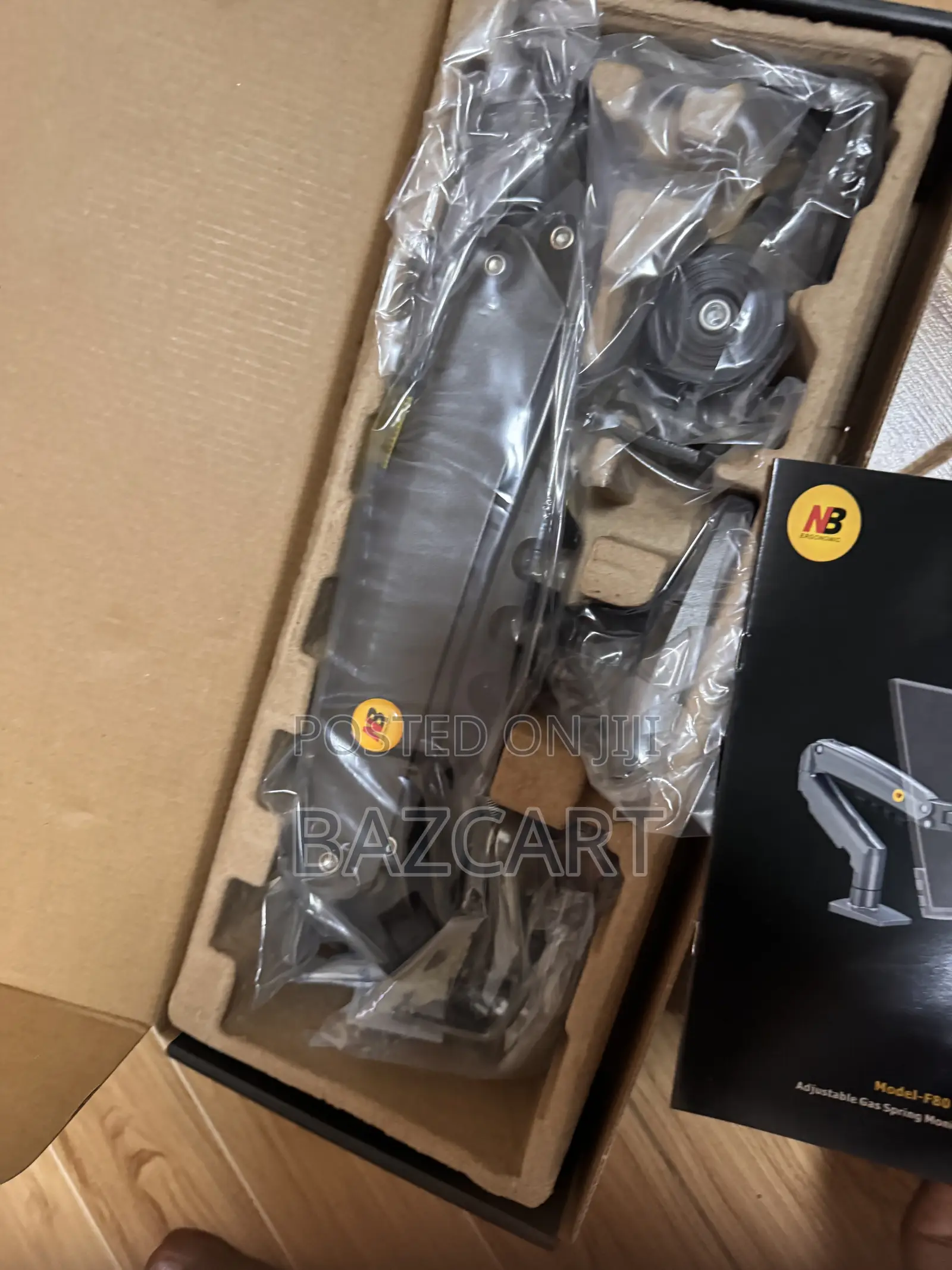 Single Monitor Arm / Mount - 17 - 30 Inch (9KG)